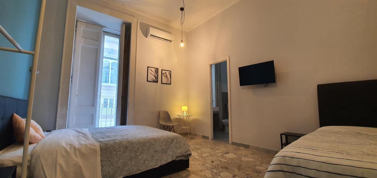 Sofia Rooms Наполи Екстериор снимка