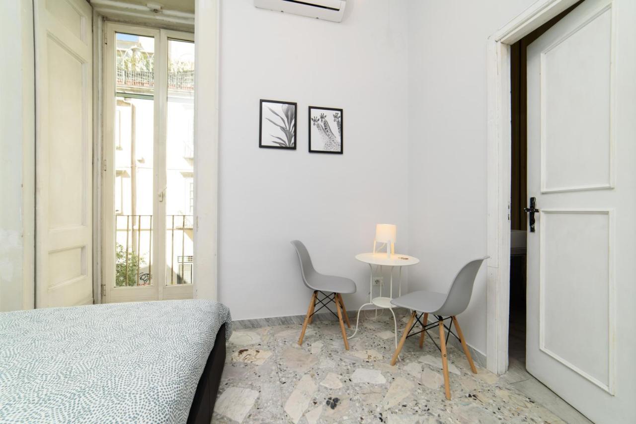 Sofia Rooms Наполи Екстериор снимка