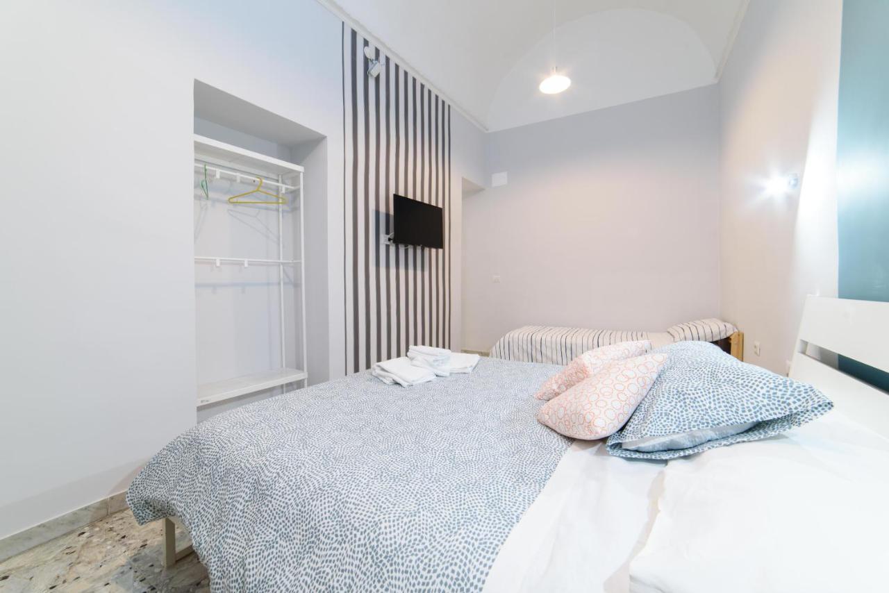 Sofia Rooms Наполи Екстериор снимка