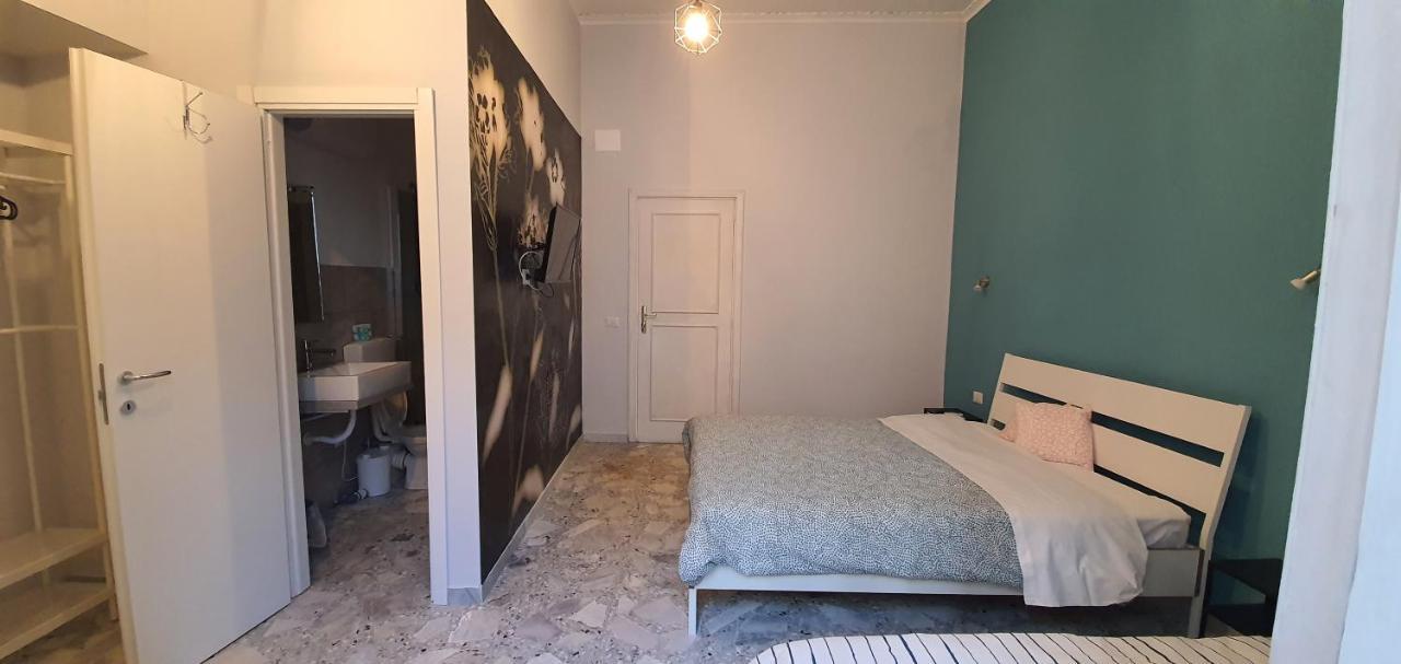 Sofia Rooms Наполи Екстериор снимка