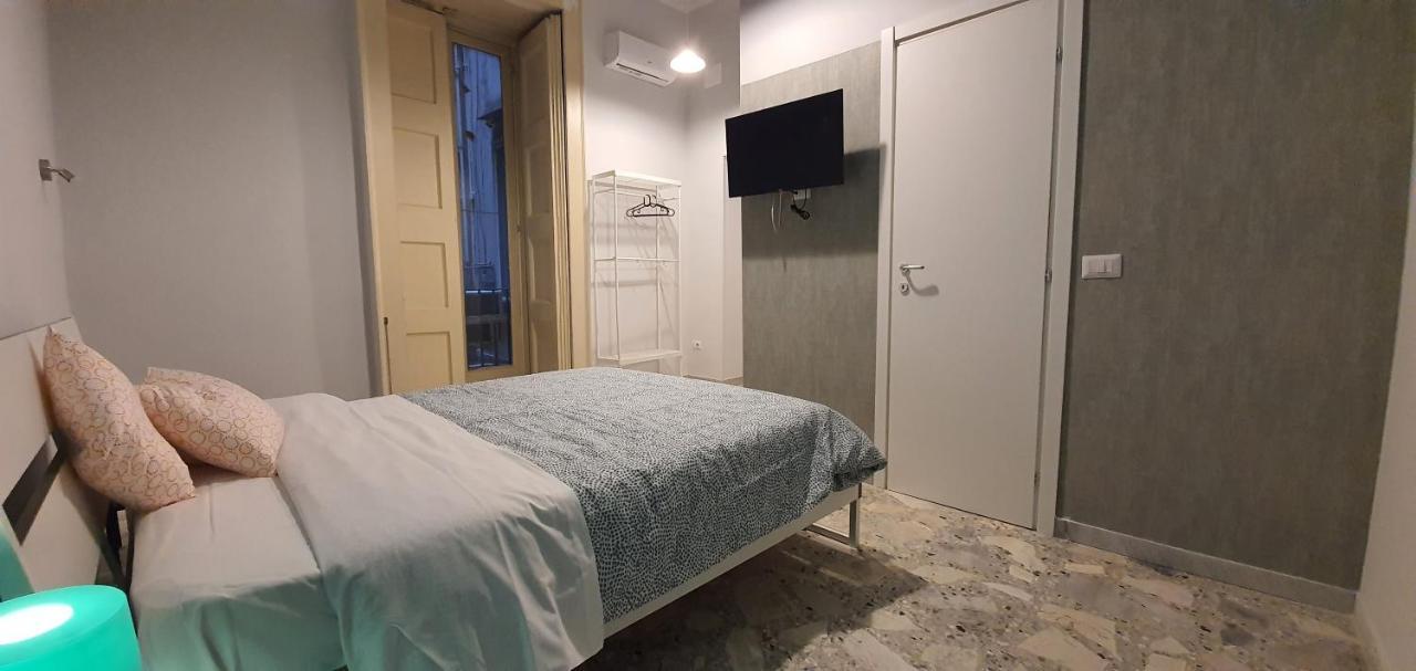 Sofia Rooms Наполи Екстериор снимка