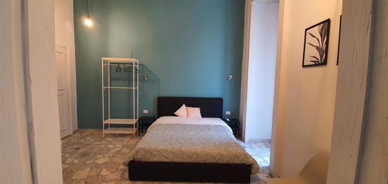 Sofia Rooms Наполи Екстериор снимка