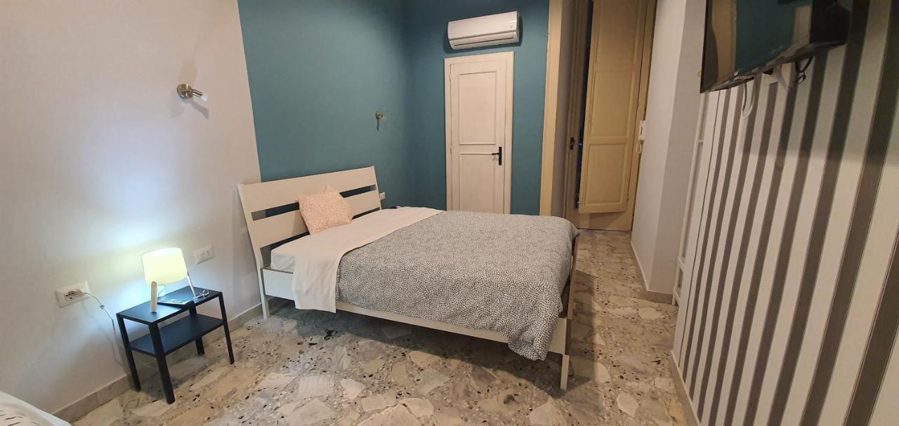 Sofia Rooms Наполи Екстериор снимка