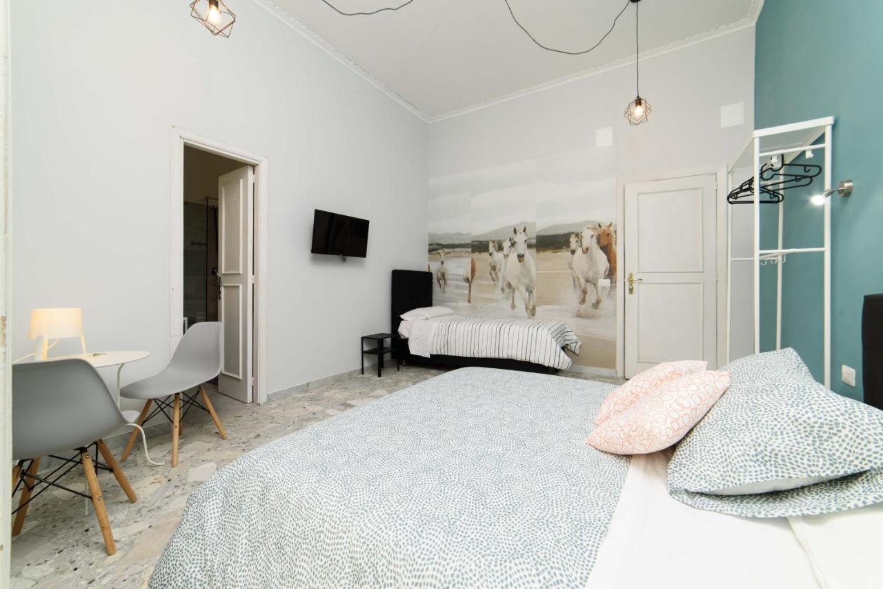 Sofia Rooms Наполи Екстериор снимка